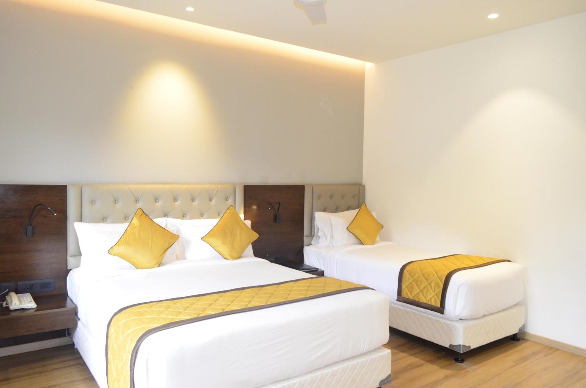 The Aurum Subrahmanya Exterior photo